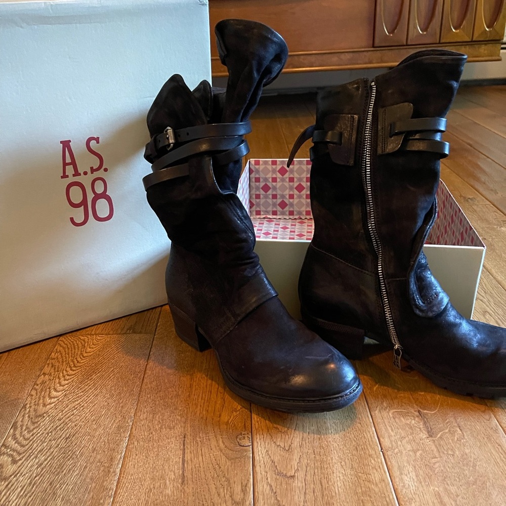 A.S. 98 boots black oil rubbed suede